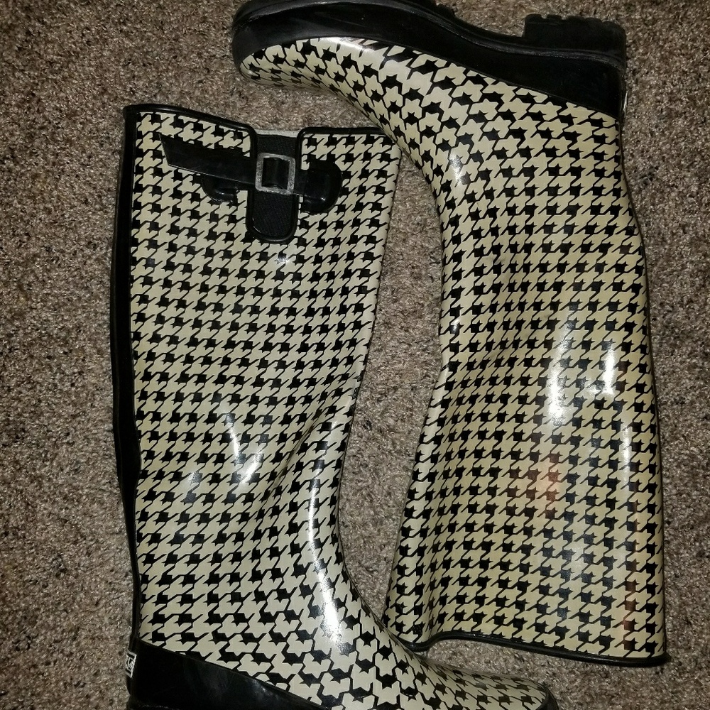 Sperry Houndstooth Rain boots size 8